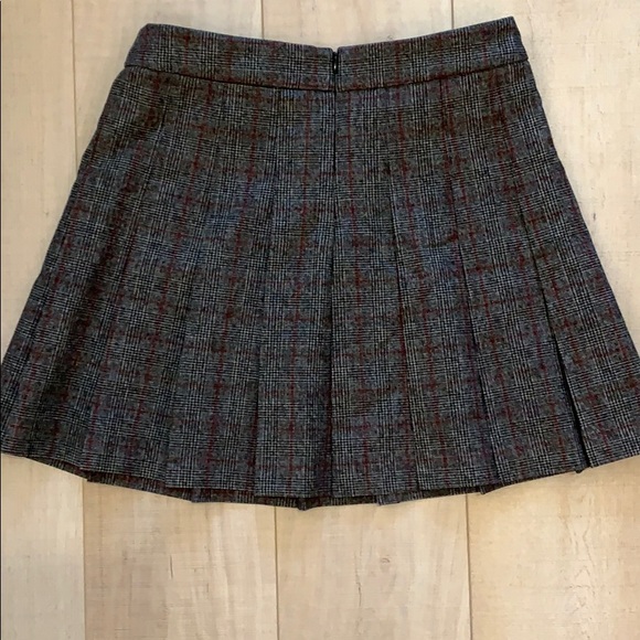 Aritzia- Sunday Best skirt - Picture 1 of 4